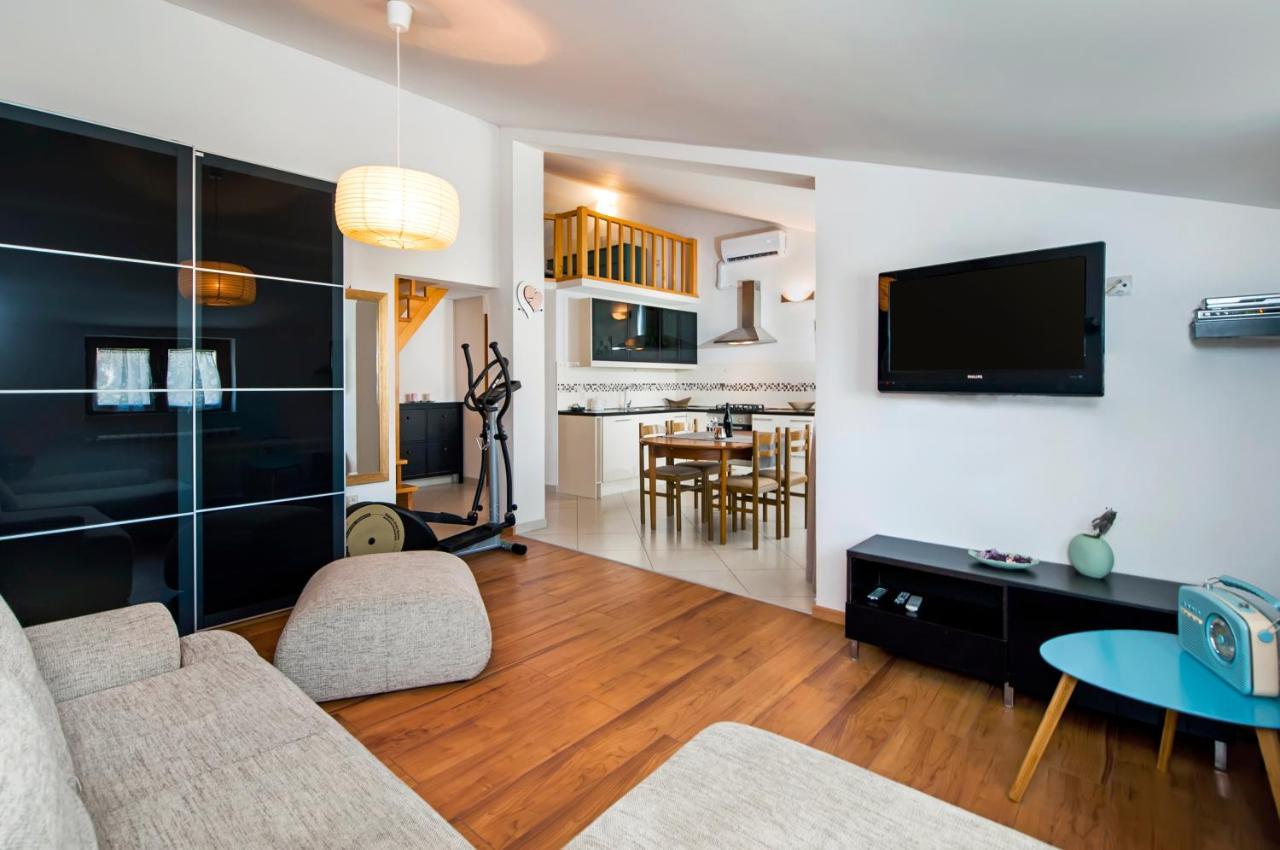 Apartments Vanda โรวีน ภายนอก รูปภาพ